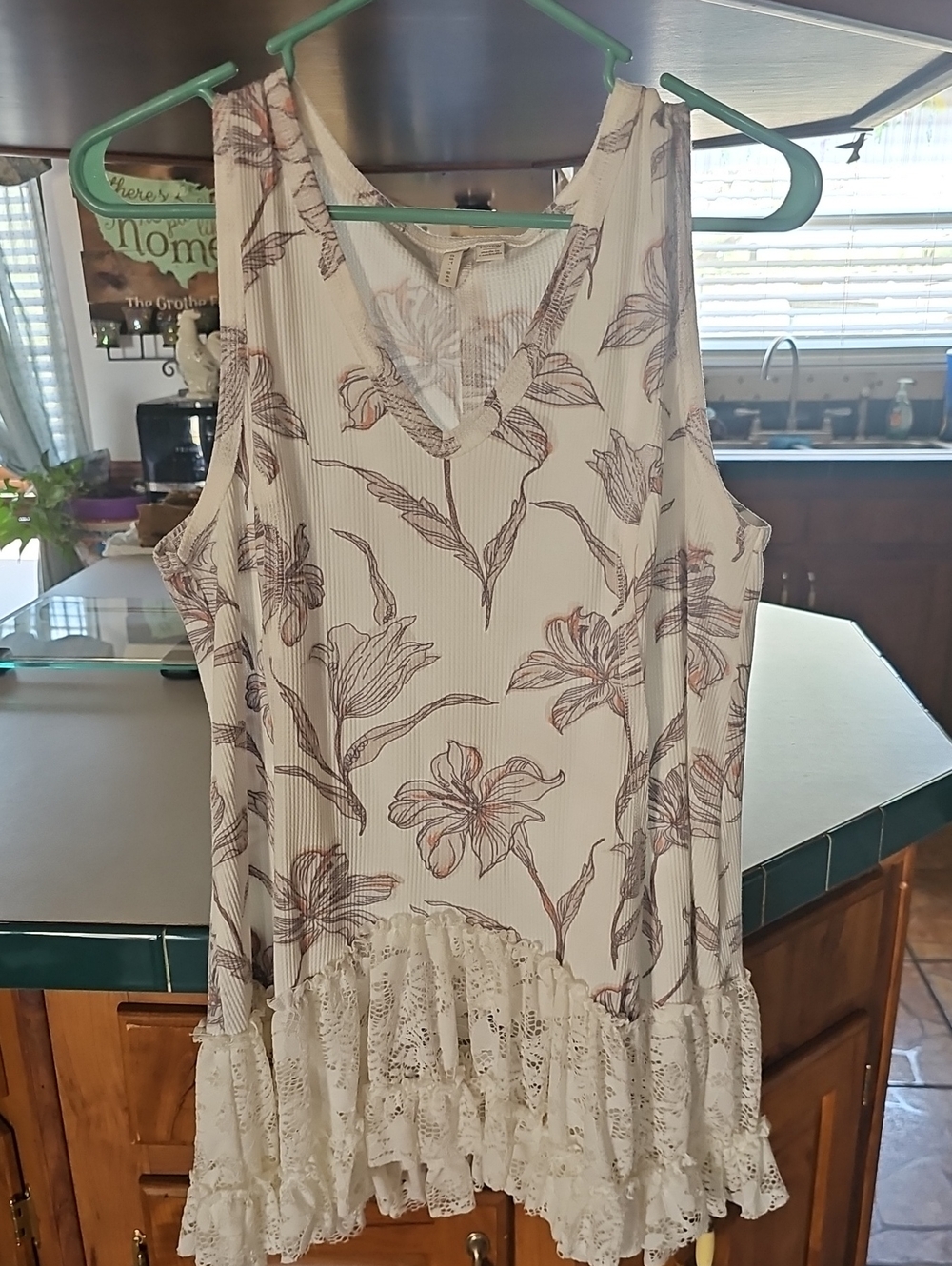 Cato Cream Floral Lace-Hem Tank Top